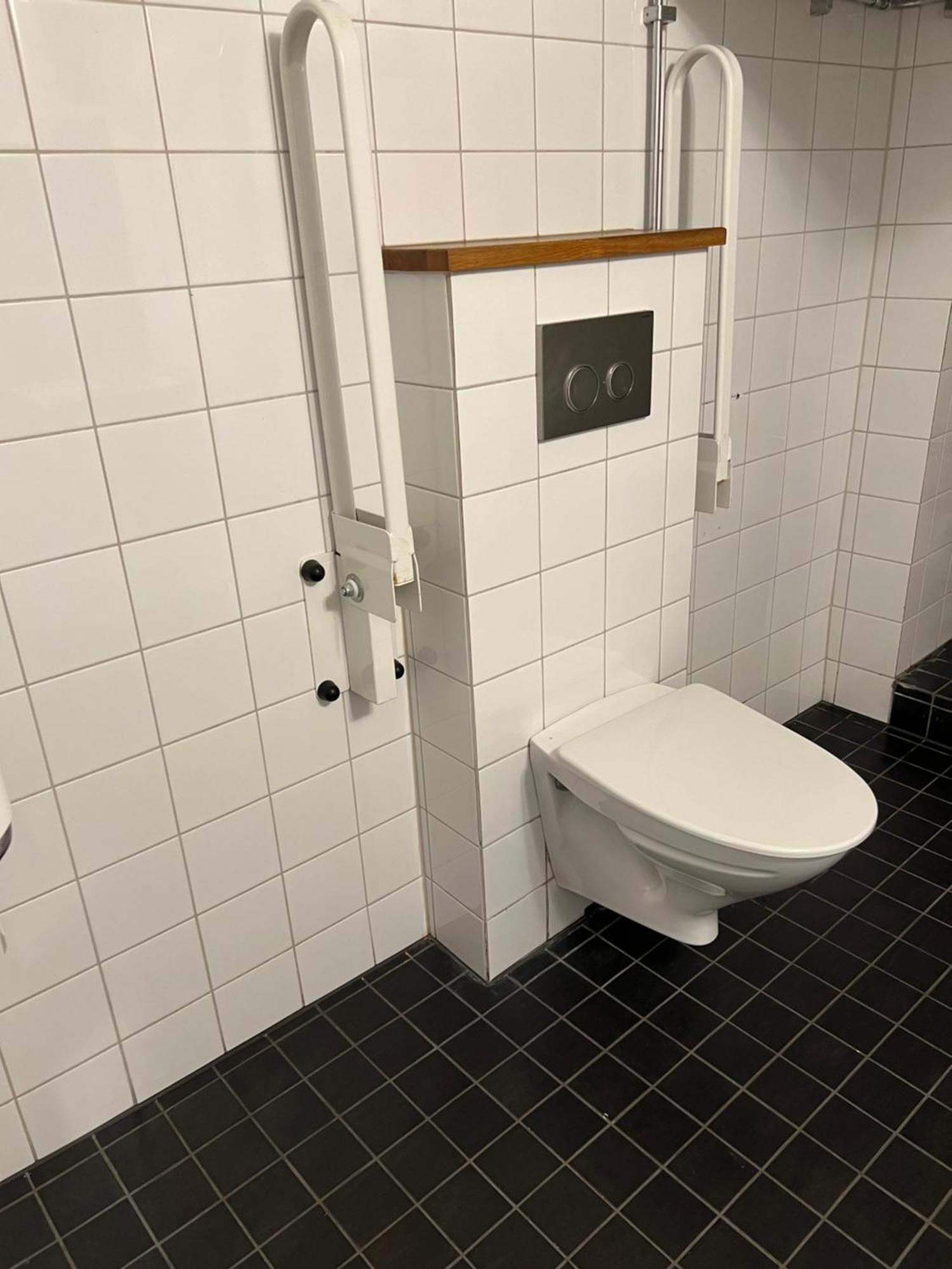 Familjerum med delat badrum